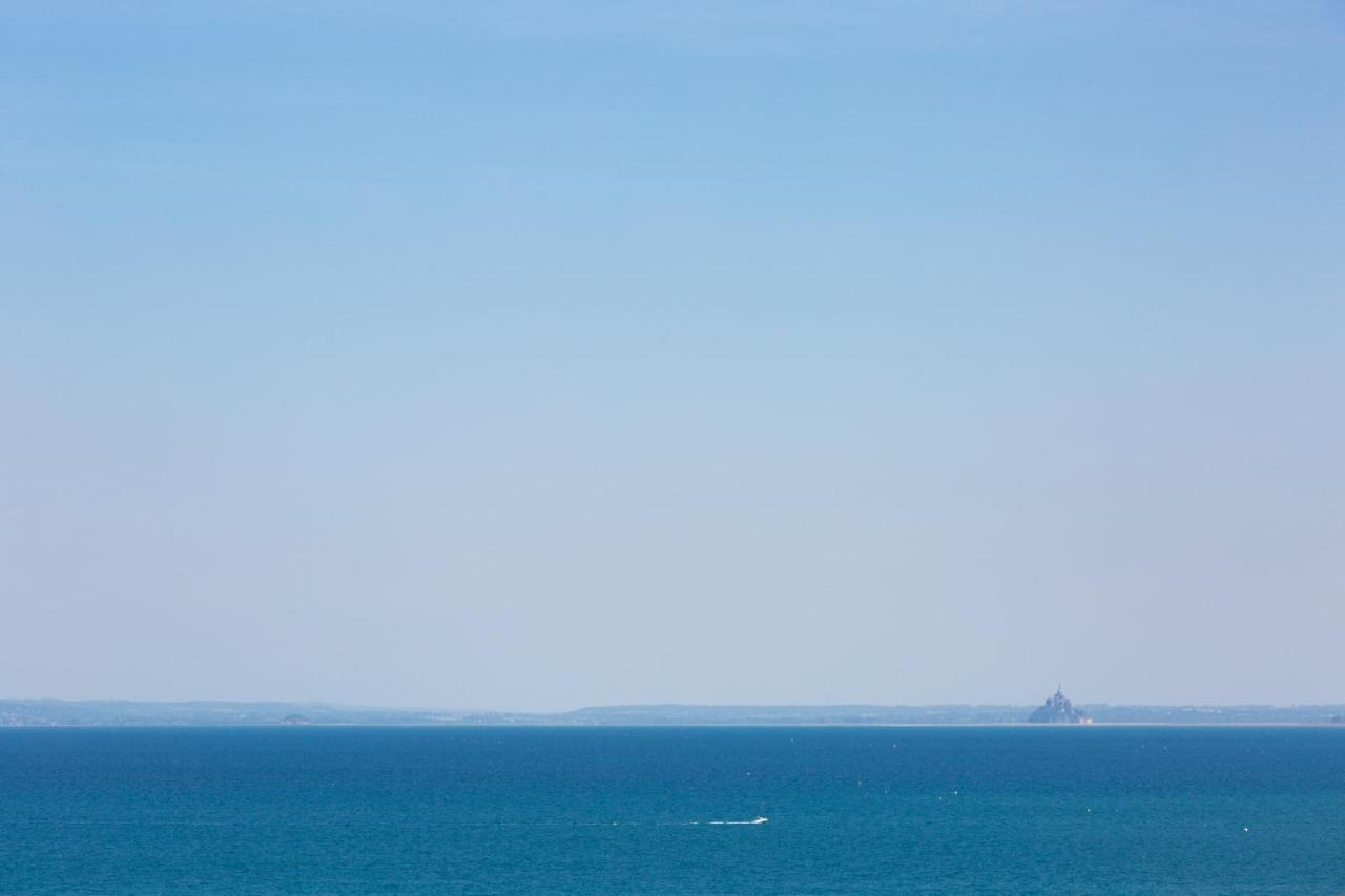 La Metairie-Du-Vauhariot - Vue Mer Et Mont Saint Michel - Piscine Chauffee - Acces Gr34 Канкаль Экстерьер фото